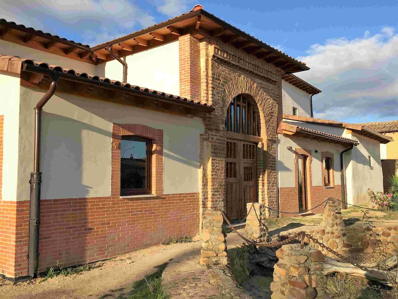 Las obras de restauración de la iglesia de San Pelayo de la localidad de Velilla de La Reina.