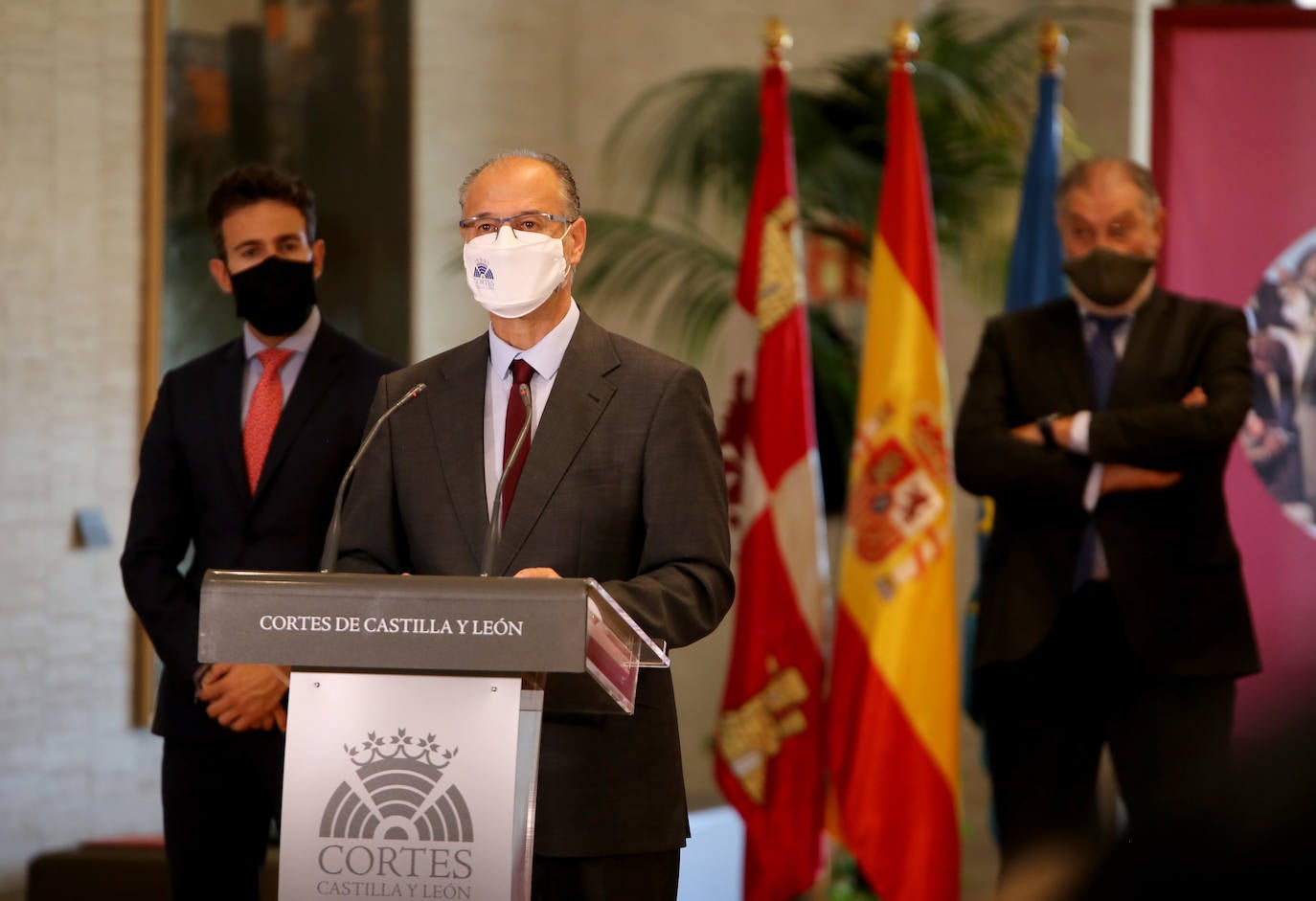 Fotos: El presidente de las Cortes se reúne con rectores de las universidades de Castilla y León