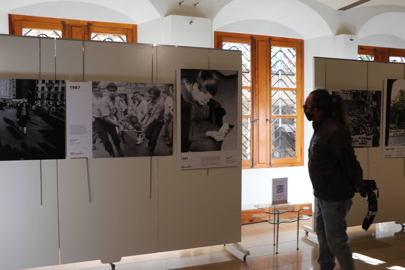 Museo Casa Botines de León acoge el estreno del documental 'Bajada de bandera'; un homenaje a las víctimas de ETA olvidadas