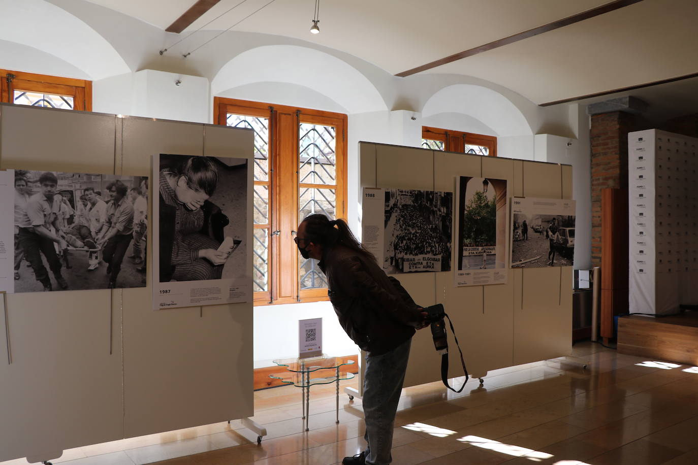 Museo Casa Botines de León acoge el estreno del documental 'Bajada de bandera'; un homenaje a las víctimas de ETA olvidadas