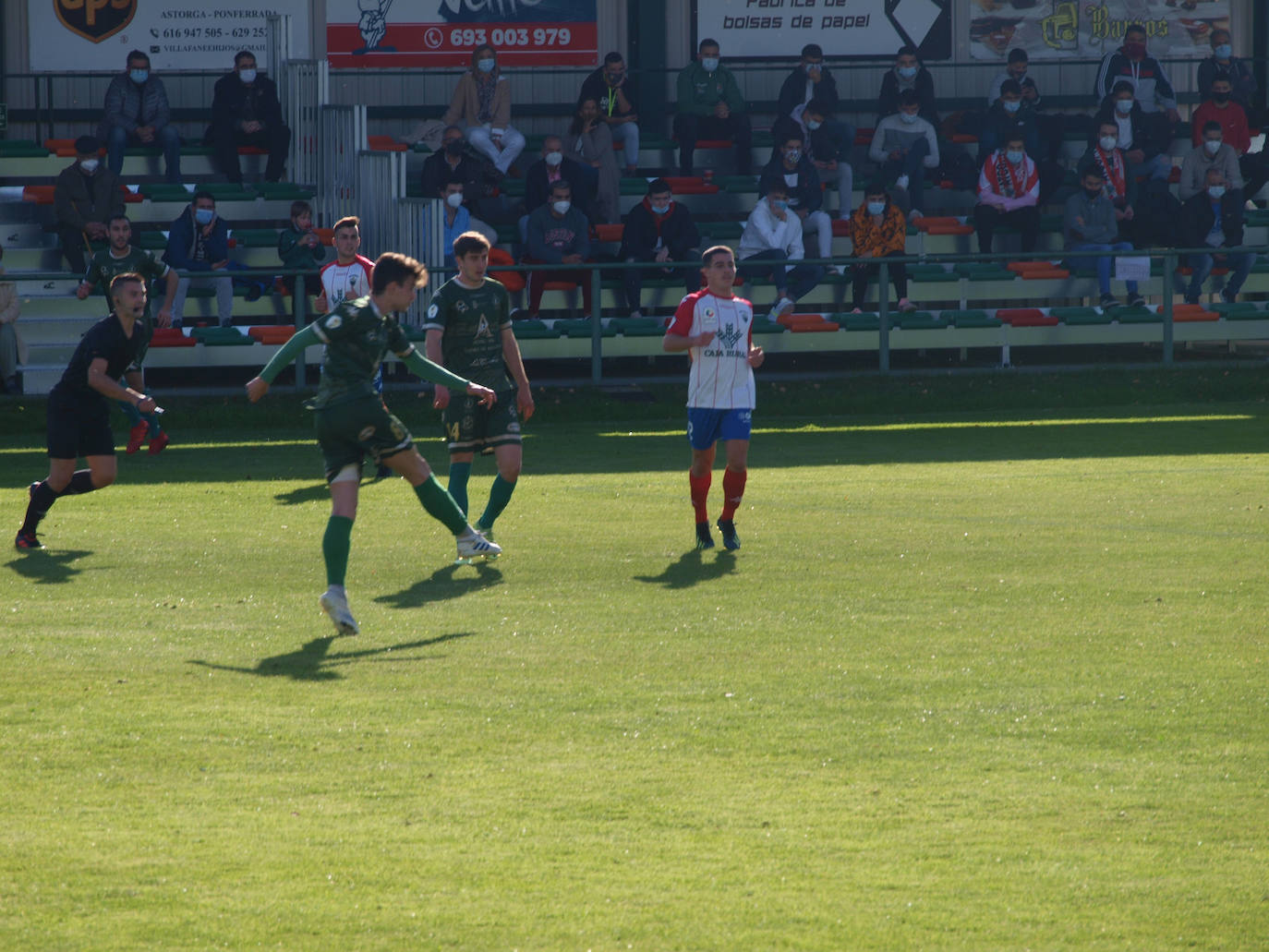 Fotos: El Atlético Astorga comienza ganando