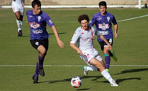 Galería. Júpiter y La Bañeza protagonizaron un partido muy disputado.