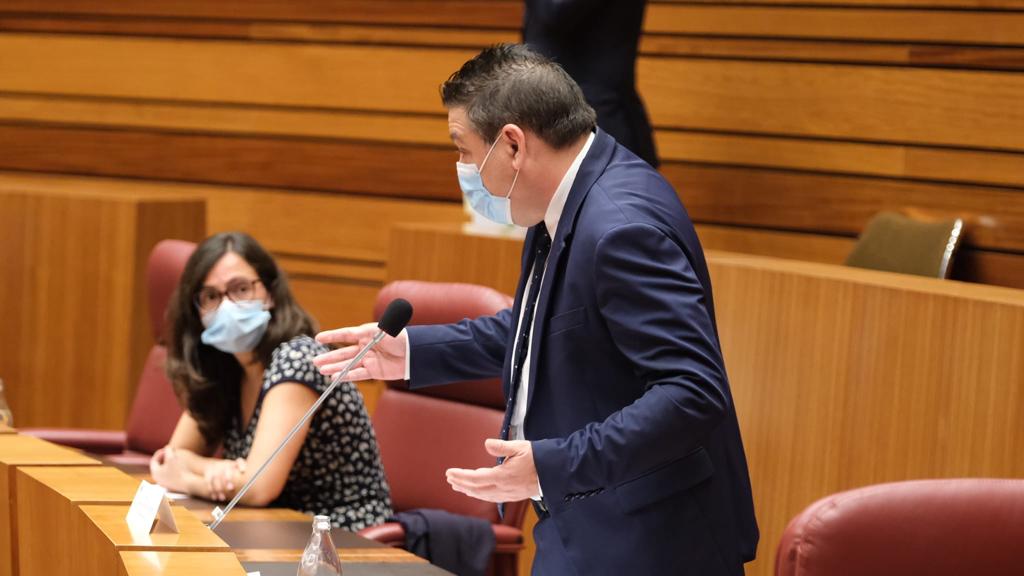 Luis Mariano Santos, durante el pleno. 