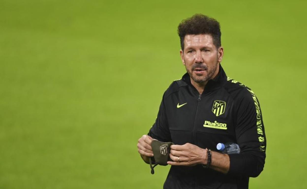 Diego Pablo Simeone, entrenador del Atlético, en el Allianz Arena de Múnich. 