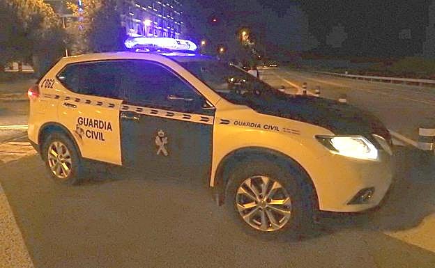 Una dotación de la Guardia Civil. 