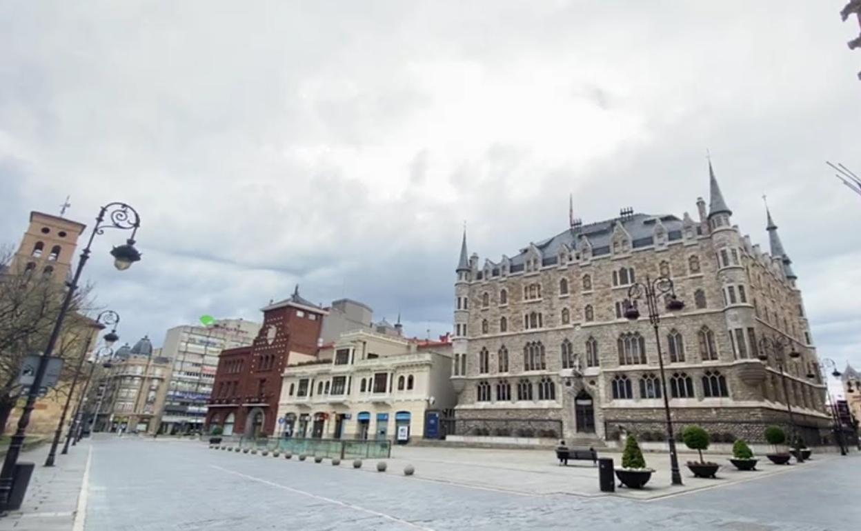 Imagen del centro de León durante el confinamiento de la capital. 