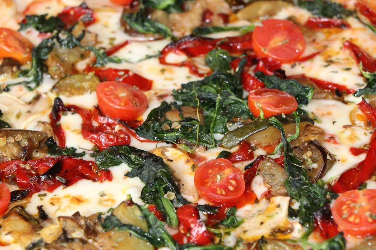 El restaurante Italia Mia ofrece la mejor comida italiana para disfrutar en el salón de tu casa.