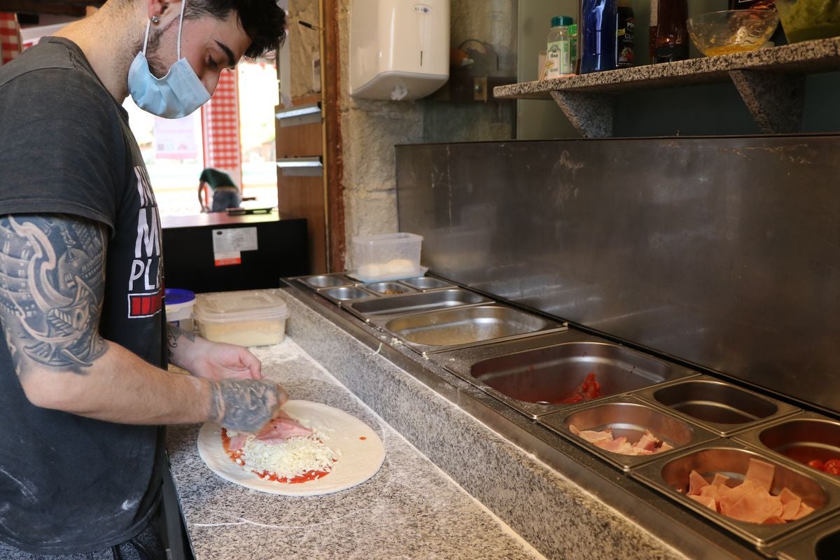 El restaurante Italia Mia ofrece la mejor comida italiana para disfrutar en el salón de tu casa.