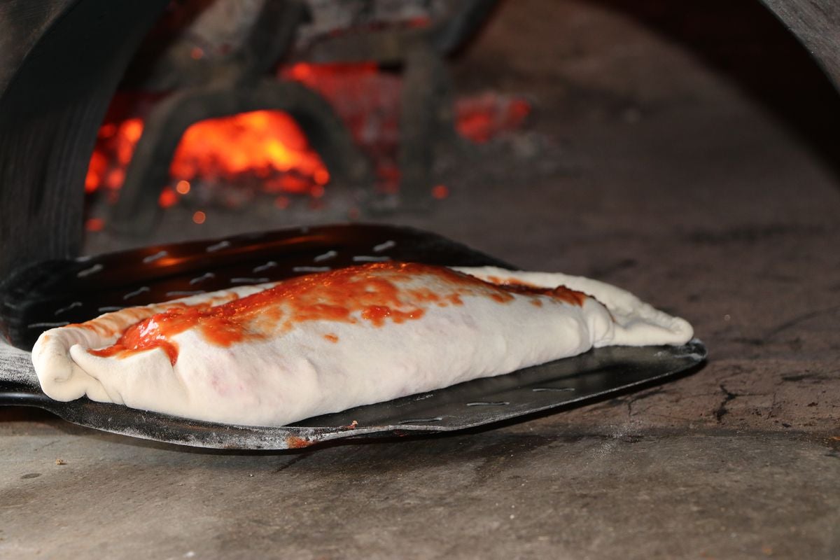El restaurante Italia Mia ofrece la mejor comida italiana para disfrutar en el salón de tu casa.