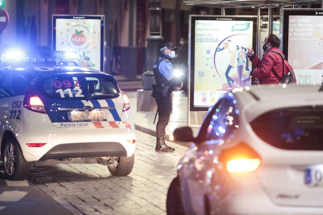 El fotógrafo leonés refleja los primeros instantes del toque de queda en León capital