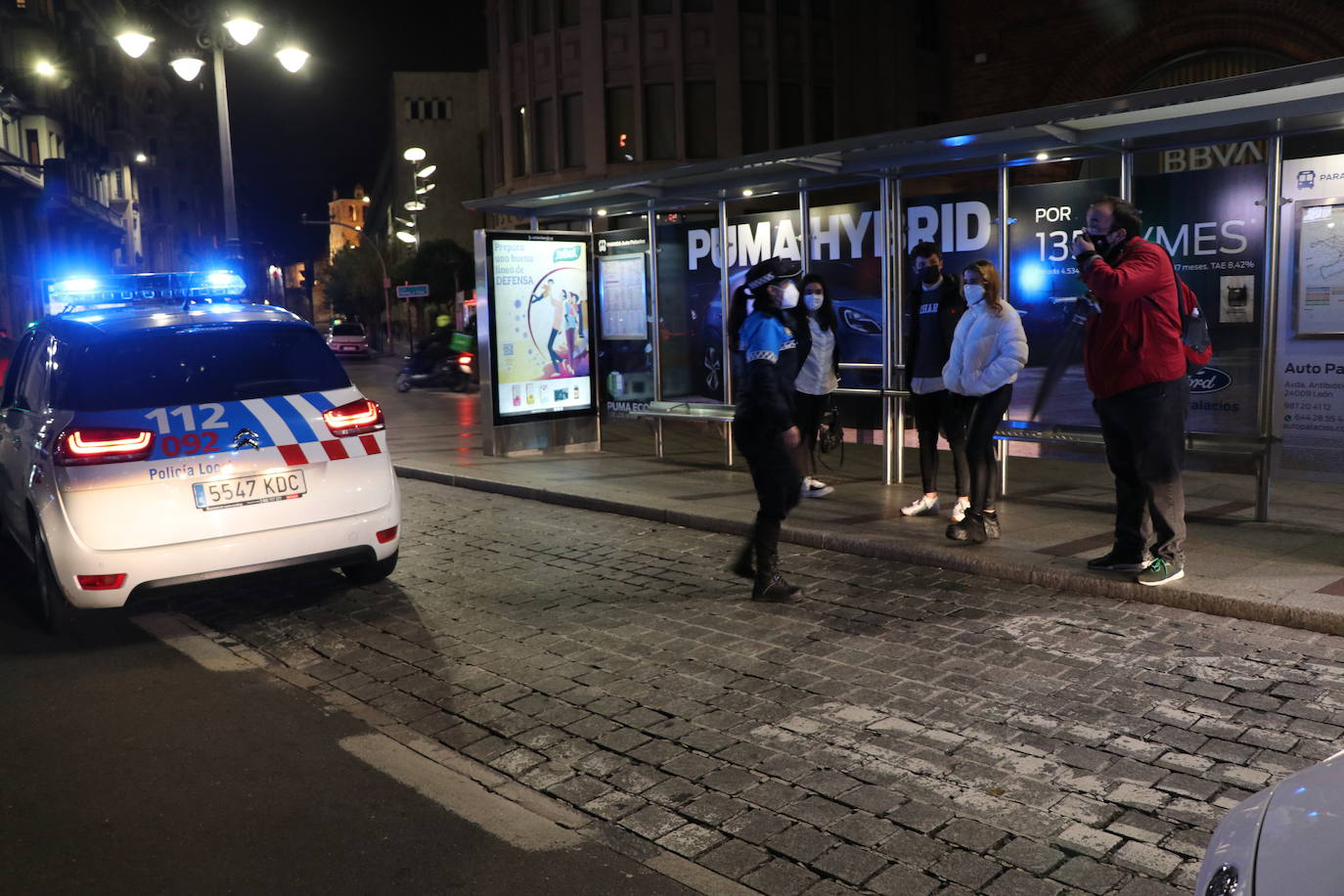 La población tiene prohibido salir de sus casas hasta las seis de la mañana