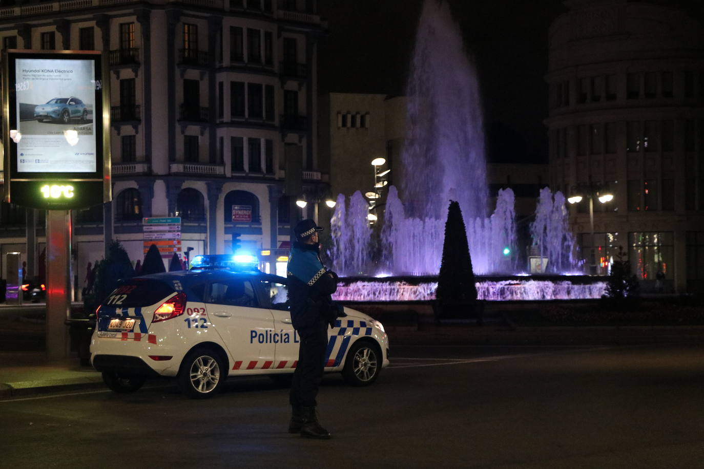 La población tiene prohibido salir de sus casas hasta las seis de la mañana