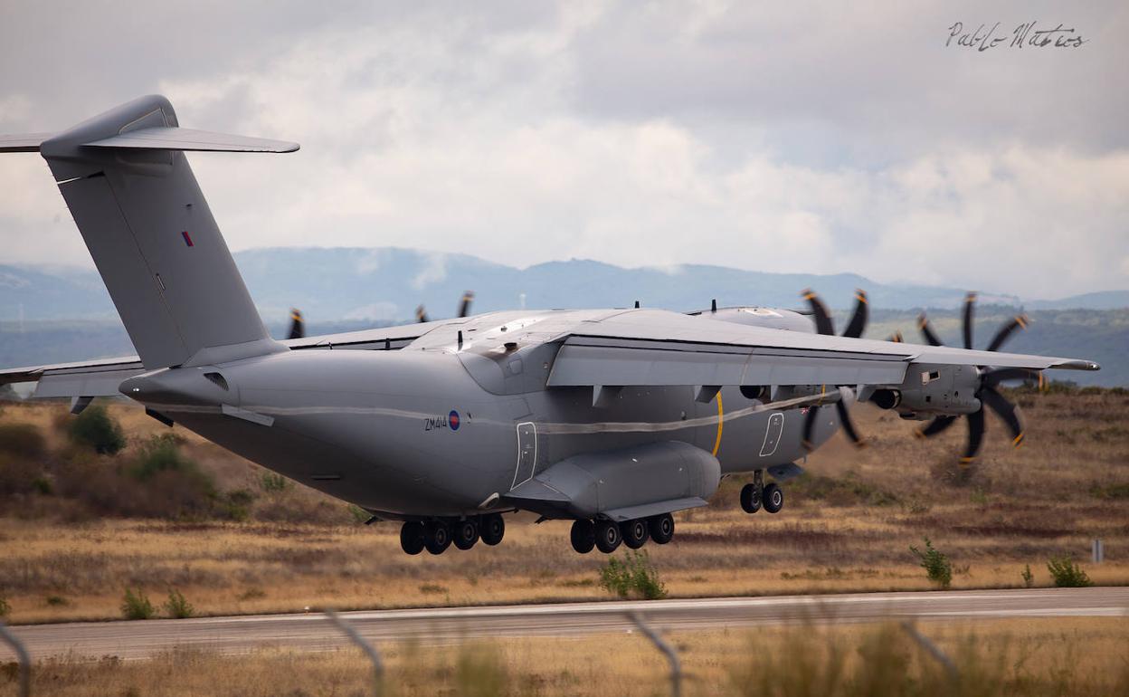 Uno de los Airbus A400M durante los ejercicios. 