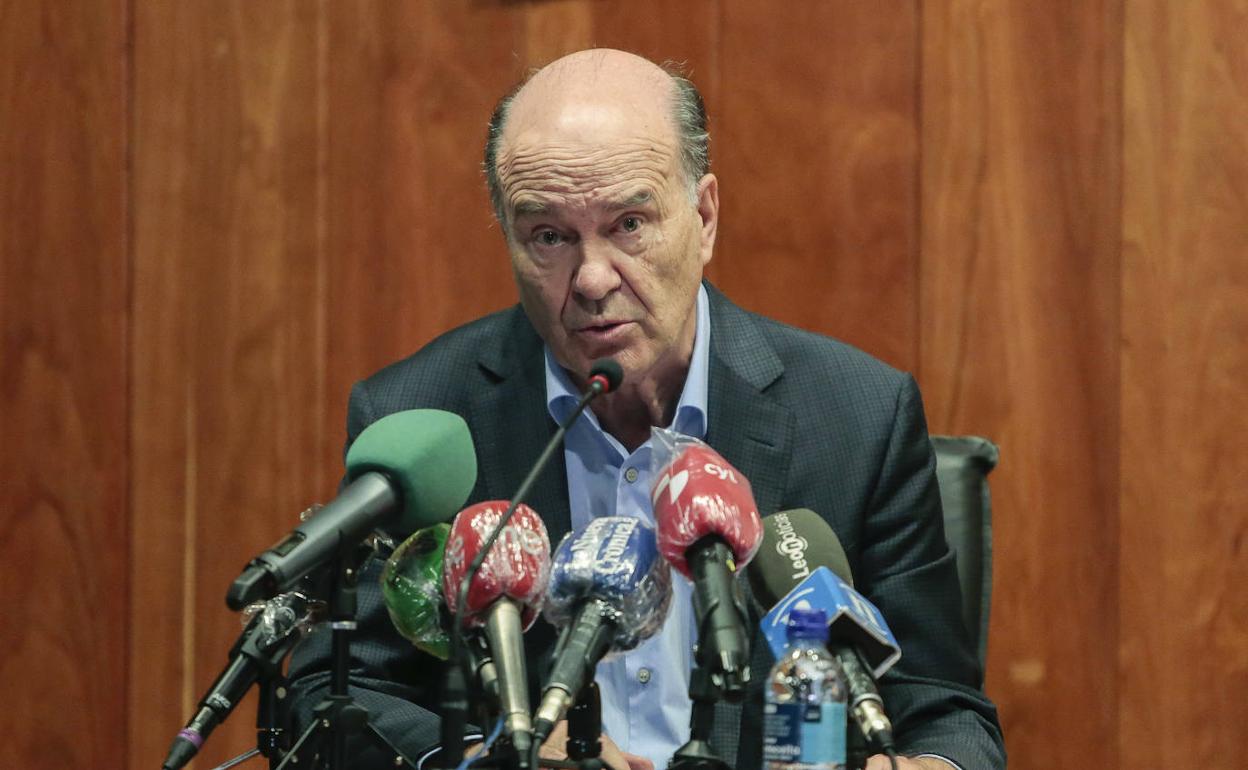 Díaz Villarig: «Los hospitales de la comunidad van a colapsar, no hay ninguna duda»
