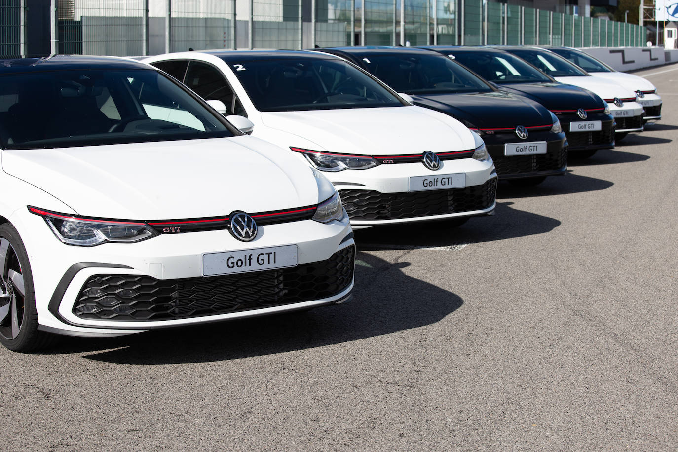 Prueba del Golf de serie más deportivo en el Jarama