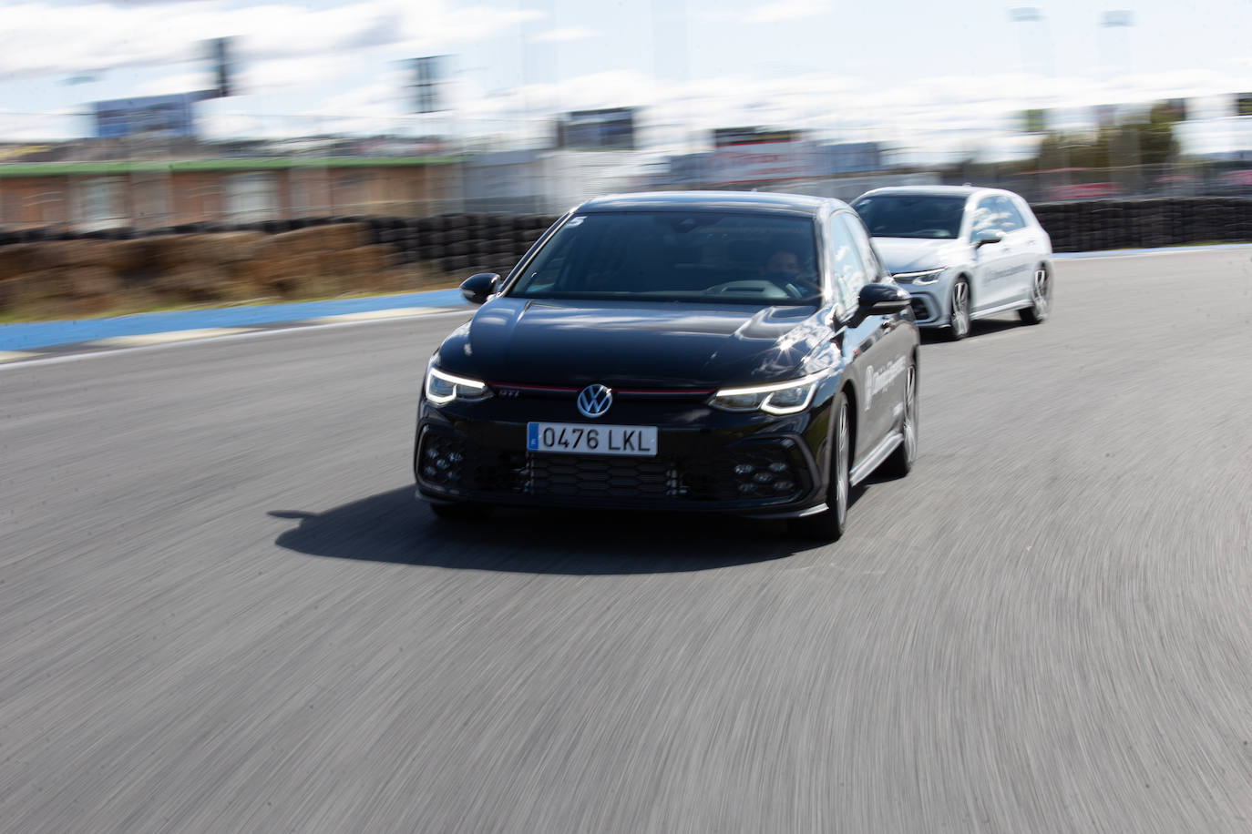 Prueba del Golf de serie más deportivo en el Jarama