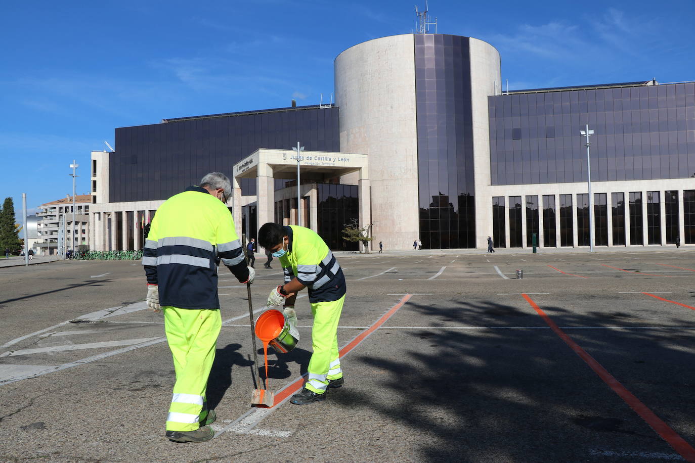 Nueva zona ORA en la explanada de la Junta. 