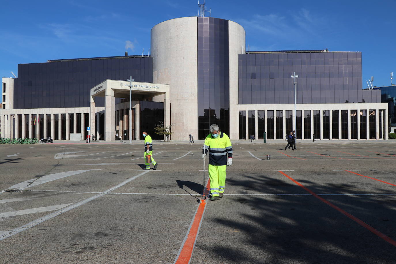 Nueva zona ORA en la explanada de la Junta. 