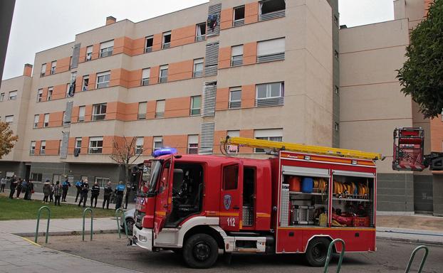 Un incendio en una vivienda en León capital obliga a intervenir a dos dotaciones de Bomberos