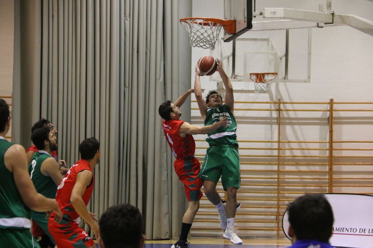 El club baloncesto Reino de León se estrena en la liga EBA esta temporada en el polideportivo San Esteban.