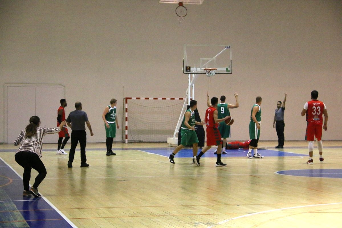 El club baloncesto Reino de León se estrena en la liga EBA esta temporada en el polideportivo San Esteban.