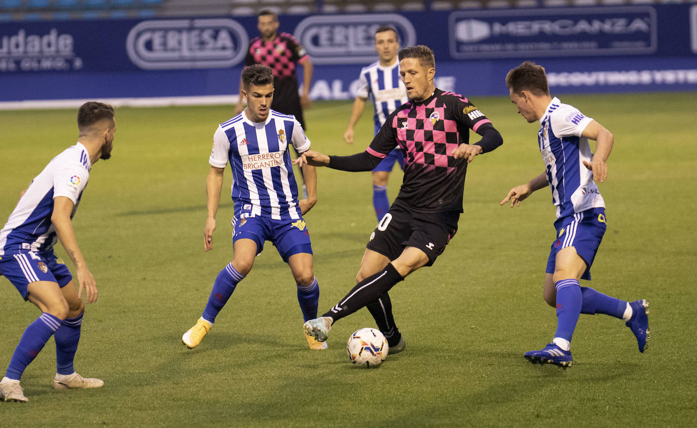 Fotos: Las imágenes del Deportiva-Sabadell