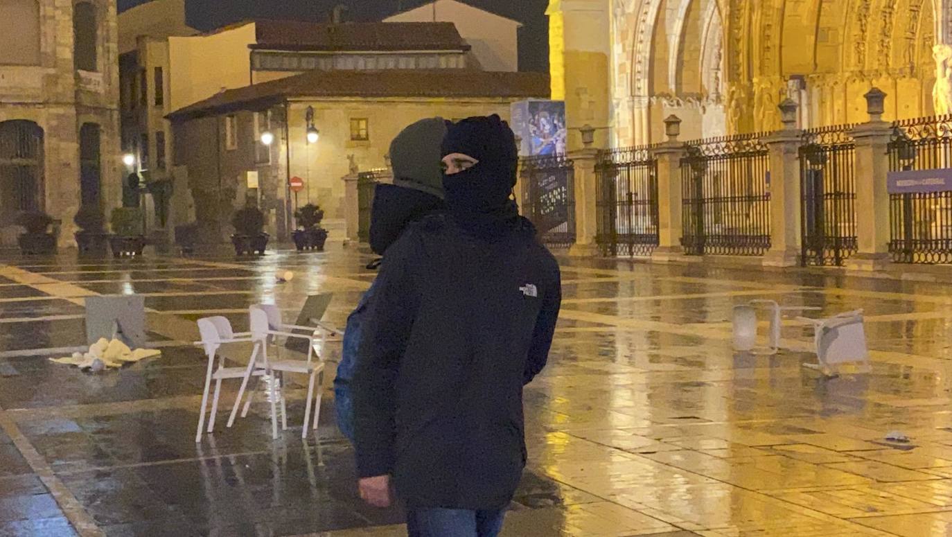 Fotos: Los disturbios de León llega a plaza de Regla