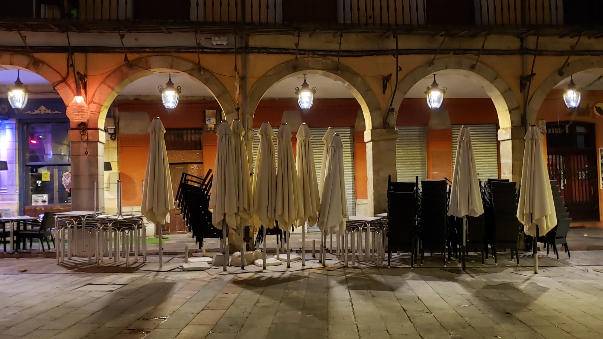 Últimas horas antes del cierre de la hostelería.