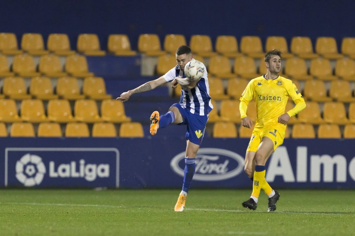 Ambos conjuntos completaron el partido que tenían pendiente desde la sexta jornada de LaLiga SmartBank.