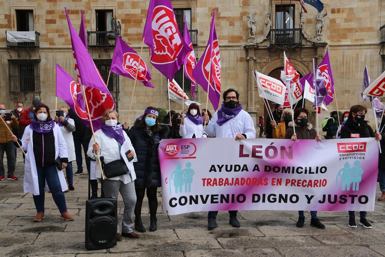 Lectura del manifiesto frente a Botines.