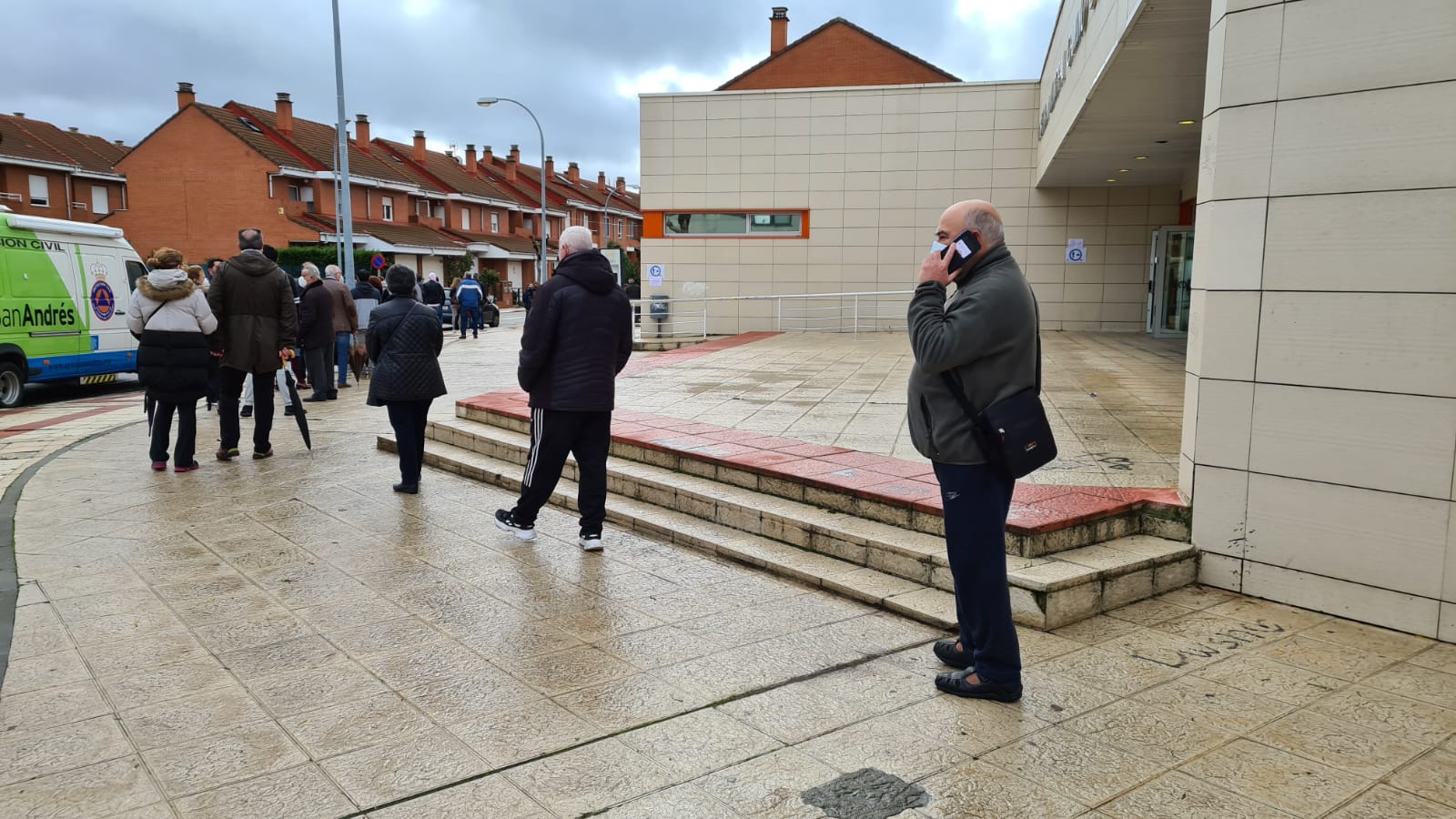 Fotos: Primer día de pruebas en el pabellón municipal de Trobajo del Camino