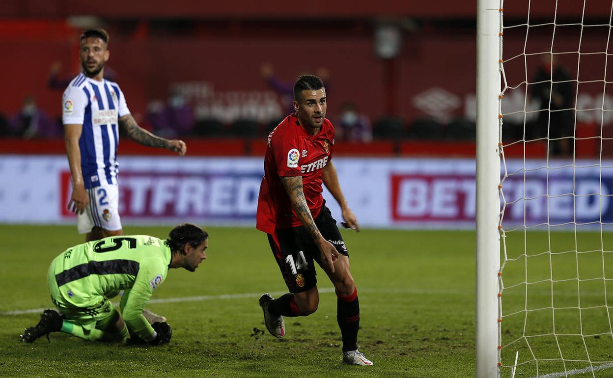 Dani Rodríguez celebra uno de sus goles con el Mallorca.