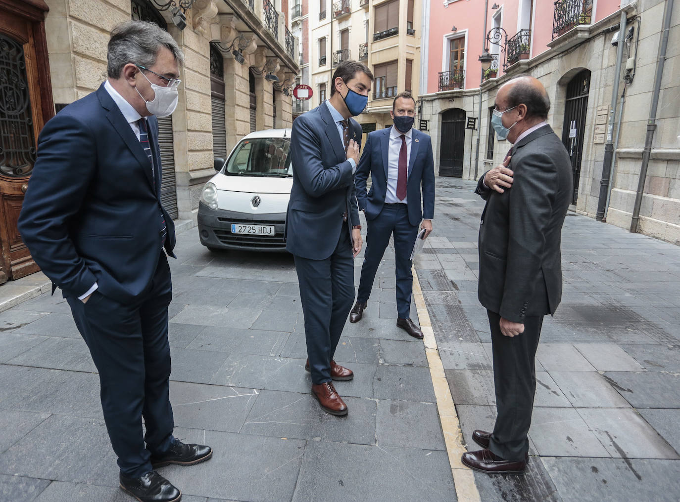 Fotos: El consejero de Presidencia se reúne con el Procurador del Común