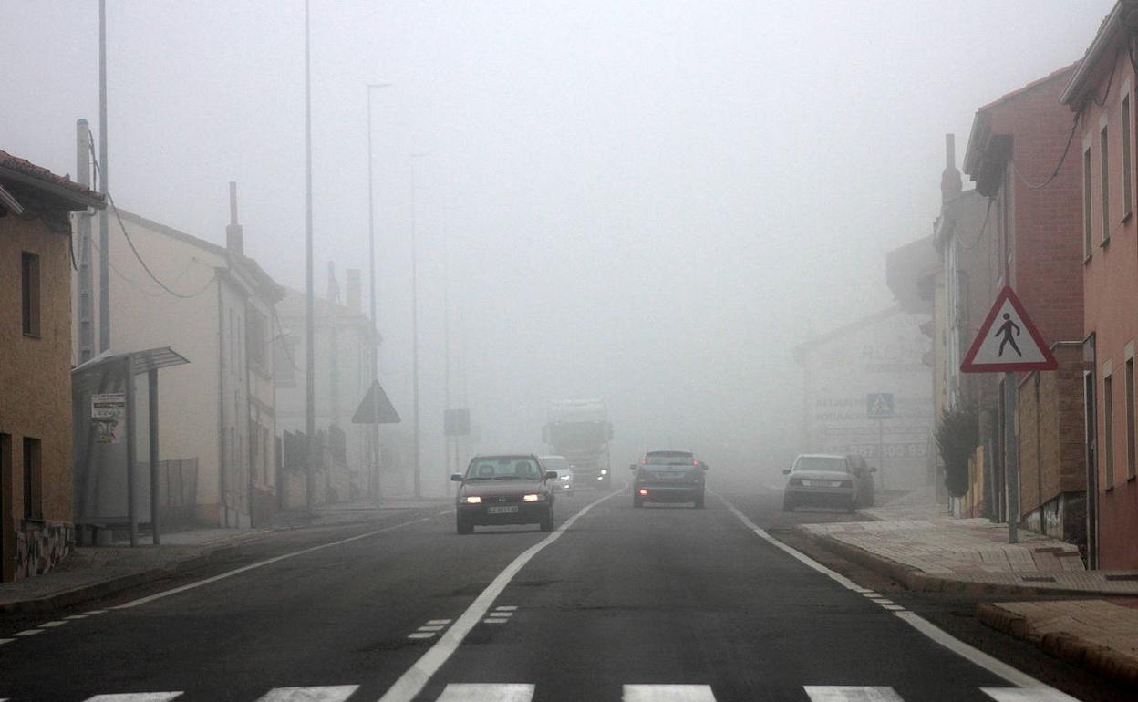 Imagen de archivo de niebla en León.