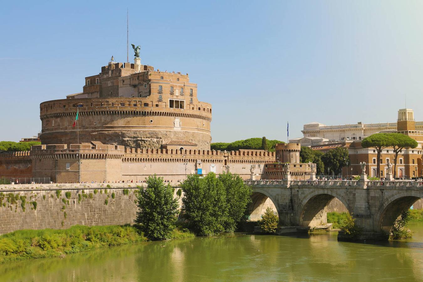 Castillo de Sant'Angelo (Italia). Es uno de los edificios más fotografiados de Roma, justo en el encuentro de la vieja capital con la ciudad del Vaticano.