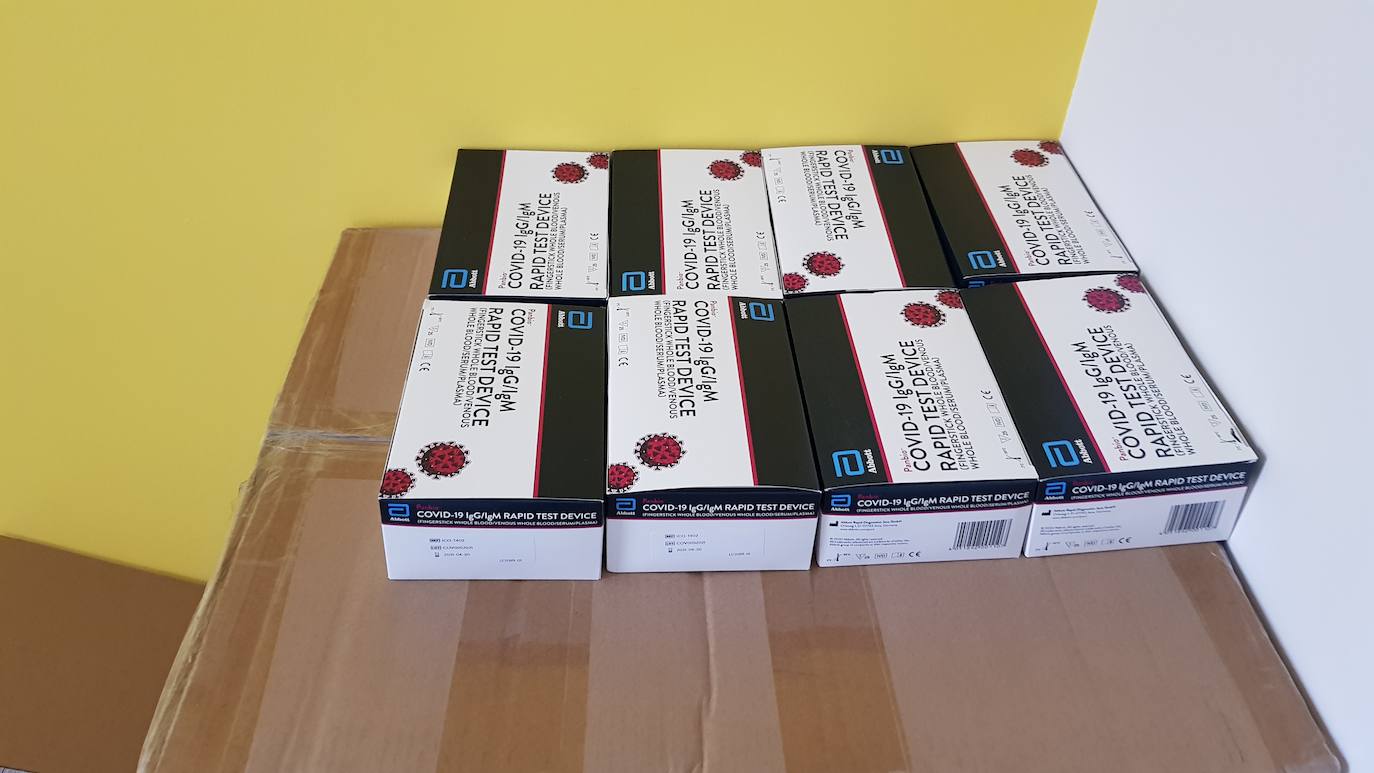 Fotos: Reparto de material sanitario en las residencias de León