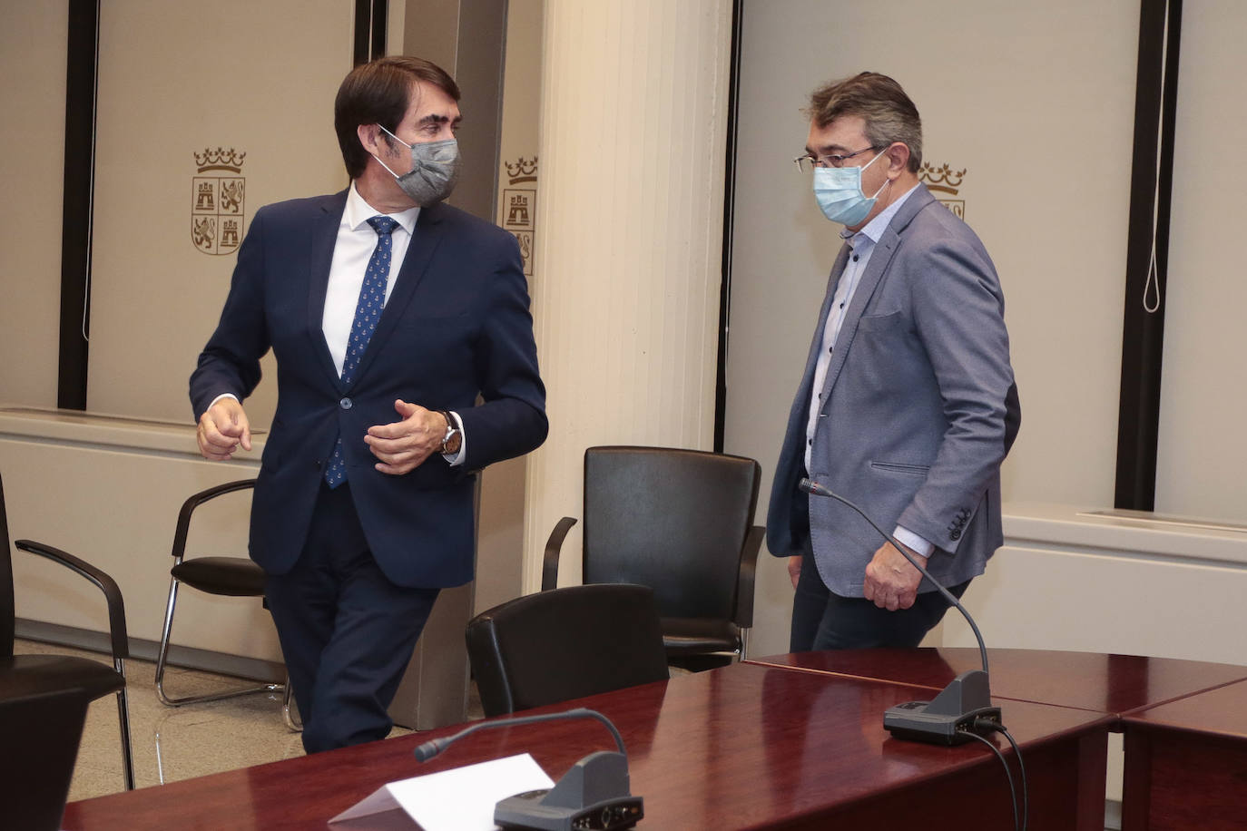 El consejero de Fomento y Medio Ambiente, Juan Carlos Suárez-Quiñones, mantiene por videoconferencia la reunión de coordinación de la campaña de Vialidad Invernal 2020-2021 con los delegados territorialesjnta