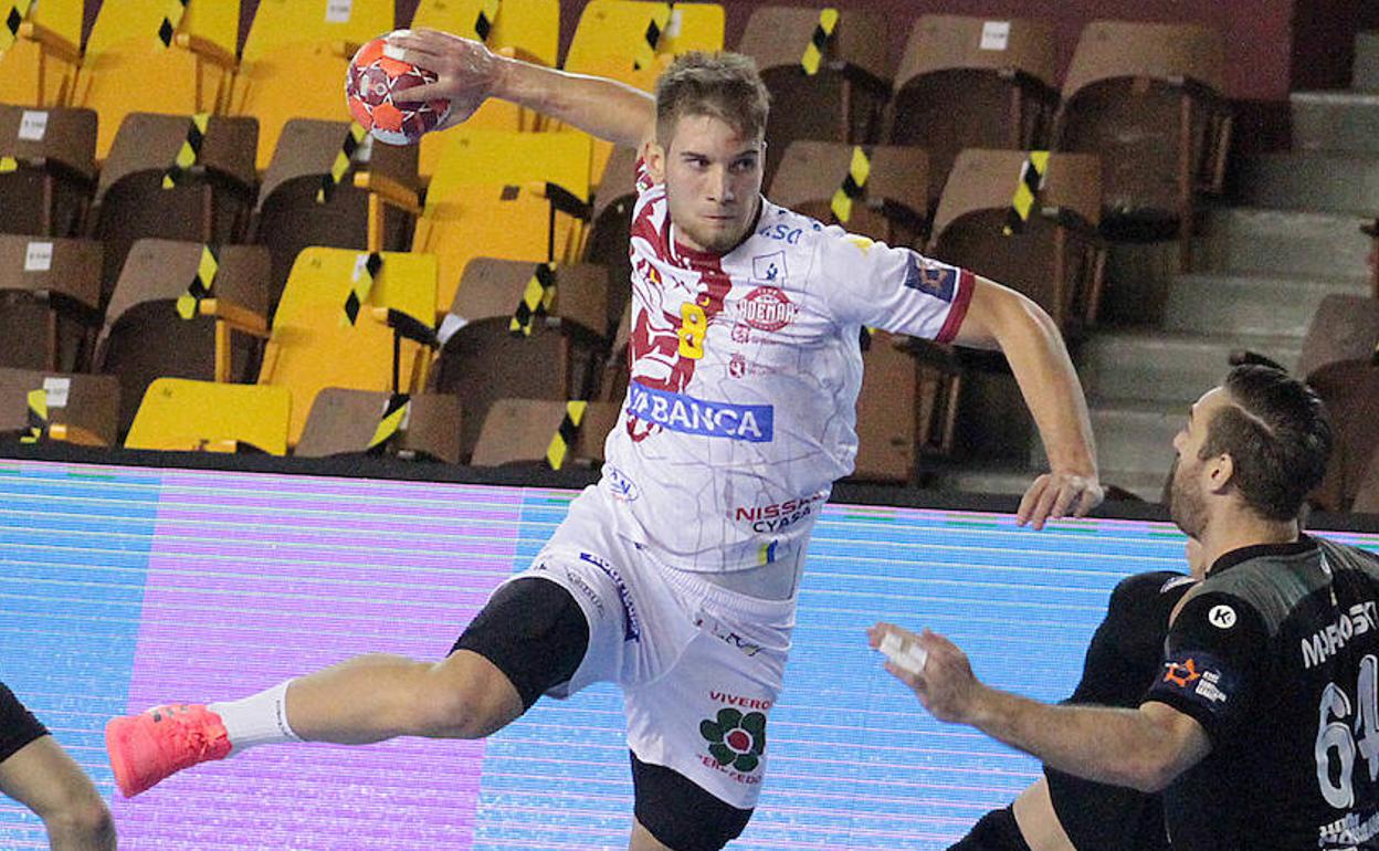 Lucin, en el partido ante Metalurg.