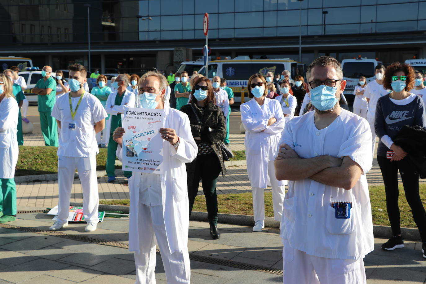 Fotos: Concentración de los sanitarios contra el &#039;decretazo&#039;