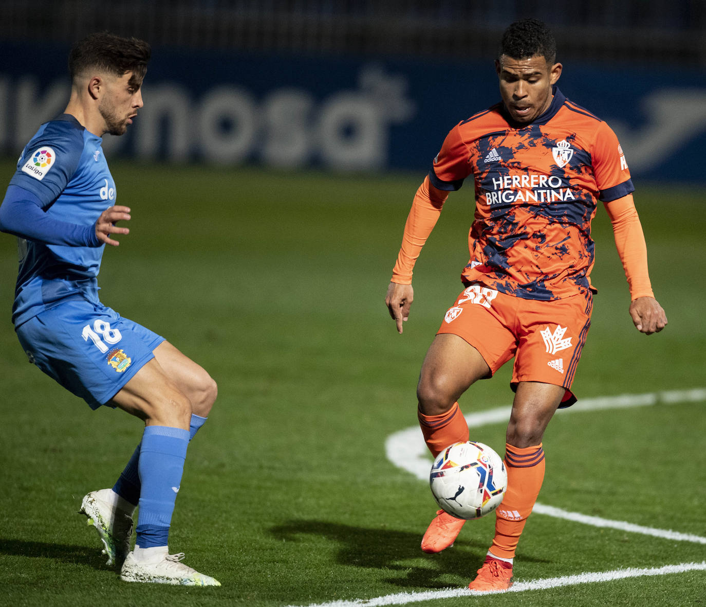 Ambos conjuntos se enfrentaron en la jornada 14 de LaLiga SmartBank.