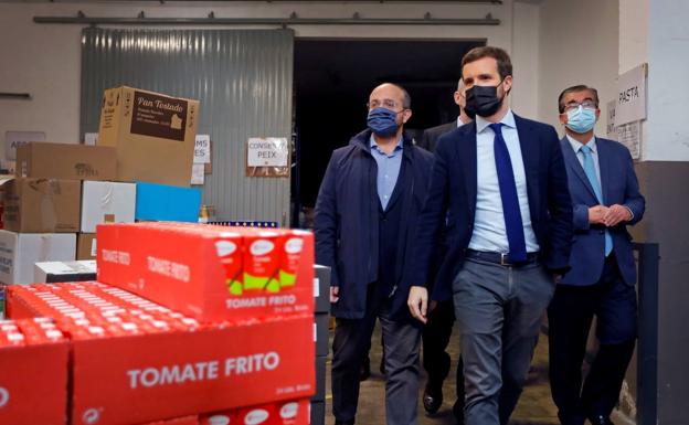 Pablo Casado viajó este viernes a Tarragona para arropar al candidato del PP en las catalanas, Alejandro Fernández.