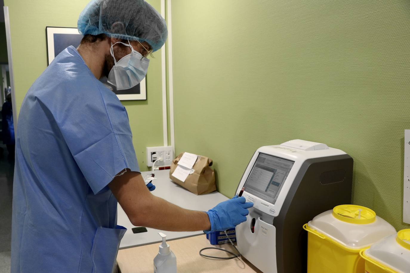 leonoticias entra en la UCI del Hospital Clínico de Valladolid para contar la realidad que se vive en las trincheras de la pandemia.