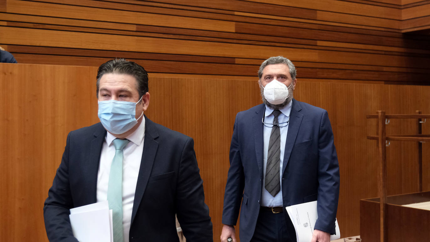 Fernández Mañueco comparece a petición propia ante el pleno de las Cortes,