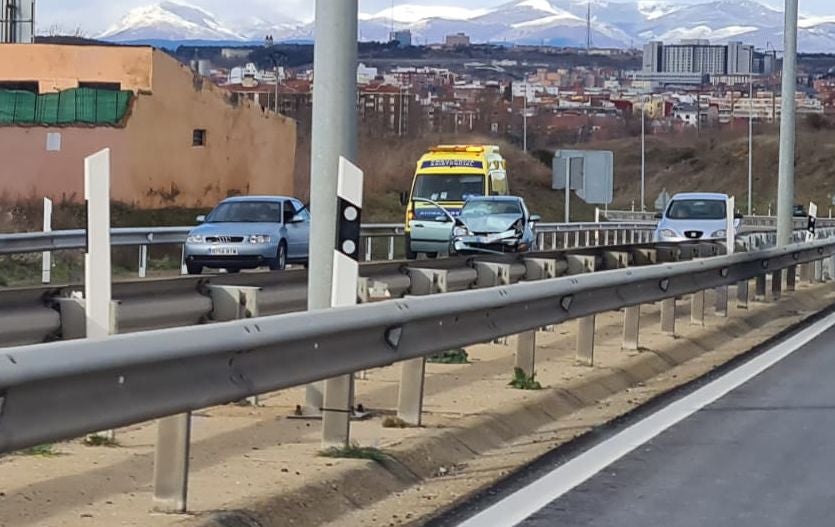 Coche siniestrado tras el accidente. 