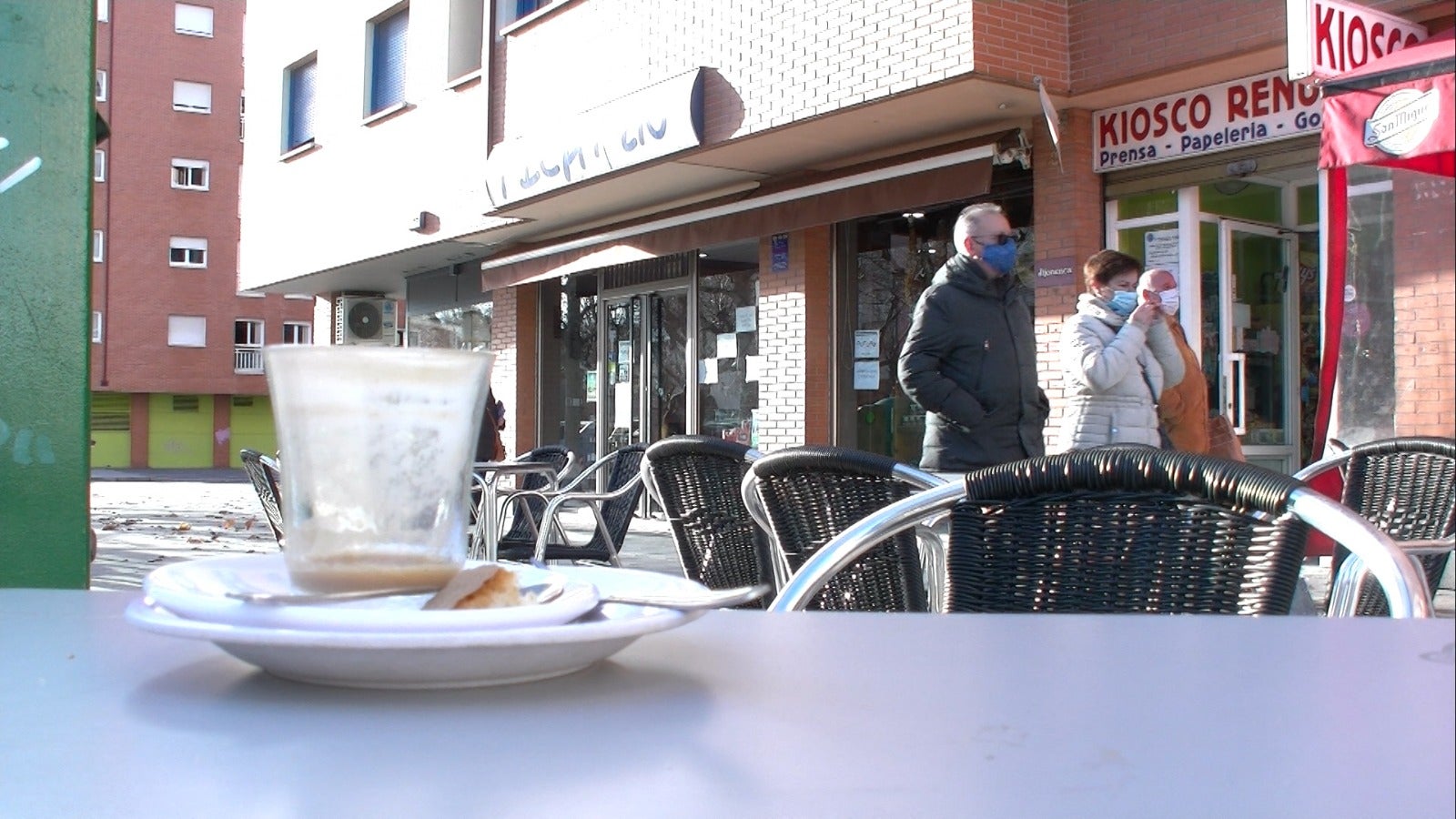 Un bar de la provincia, con clientela este viernes. 