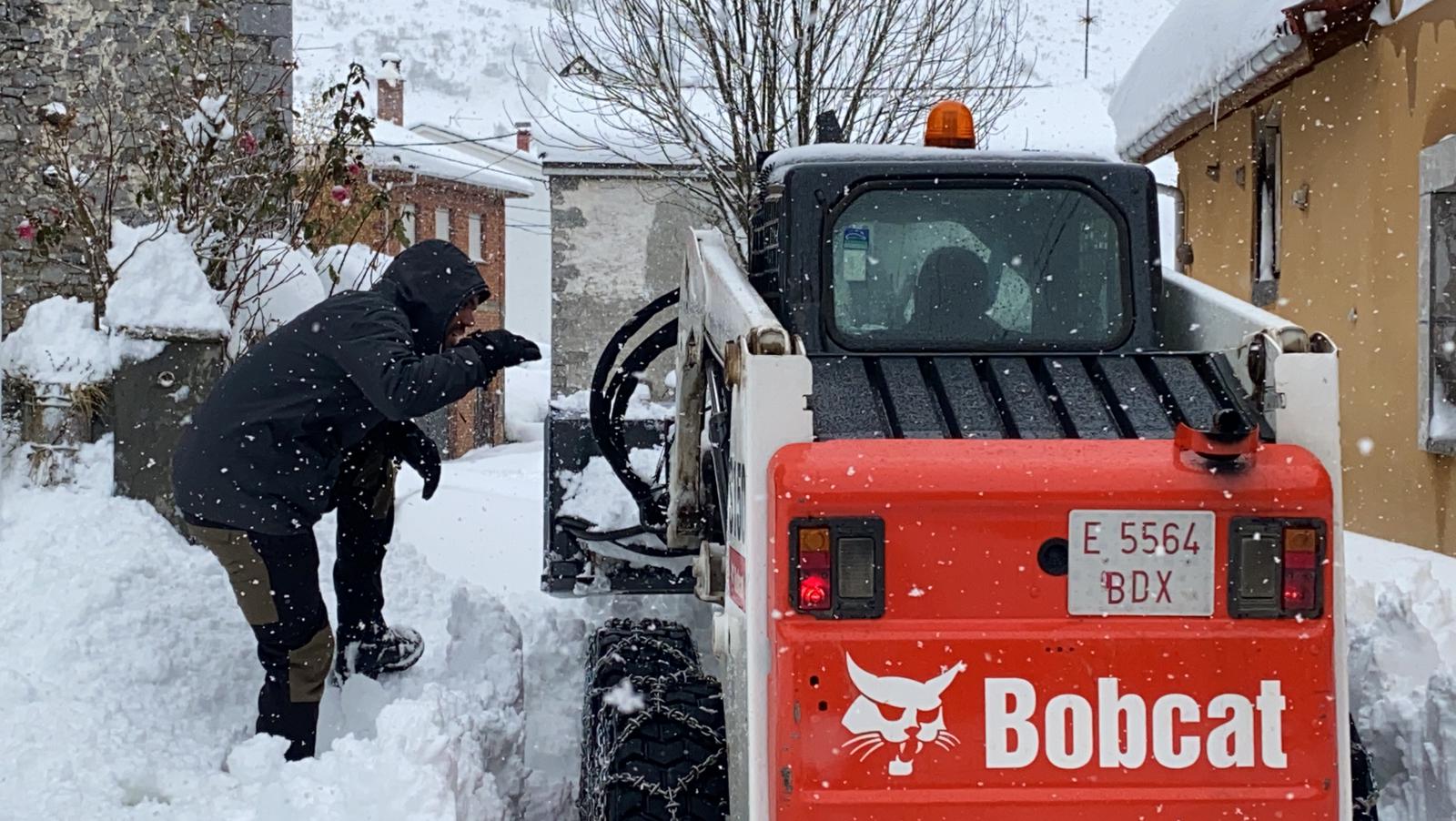 Fotos: La nieve tiñe de blanco el norte de la provincia