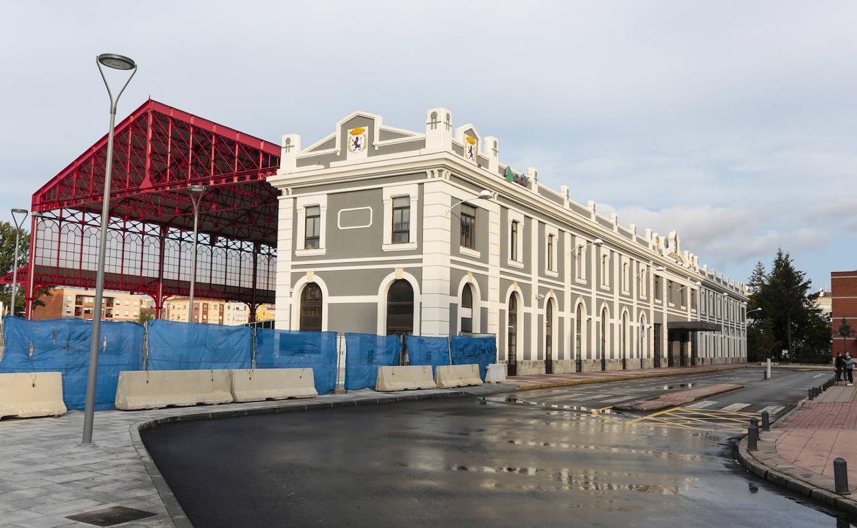 Antigua estación de Adif, centro elegido como sede del Centro Europeo de Ciberseguridad.