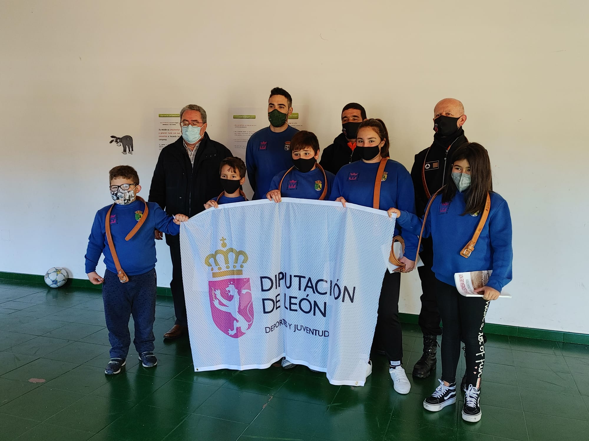 Fotos: Acto homenaje a los niños de la lucha leonesa en Riello