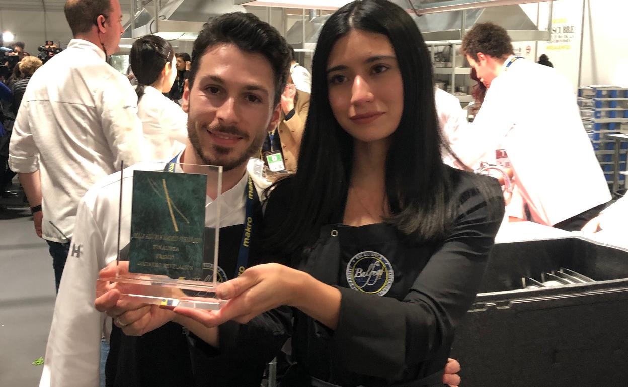 El cielo leonés se ilumina con una nueva estrella Michelín: el Mu·Na de Ponferrada. Samuel Naveira y Génesis Cardona los protagonistas de la historia de éxito protagonizada por el restaurante berciano .