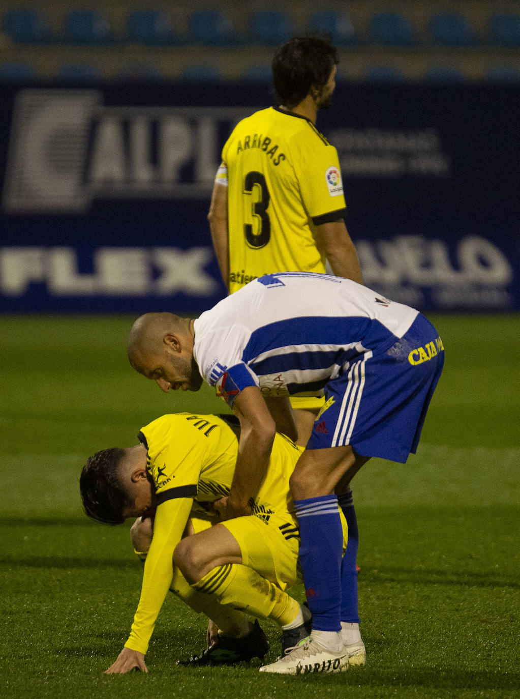 Ambos conjuntos se enfrentaron en el partido que abría la jornada en Segunda División.